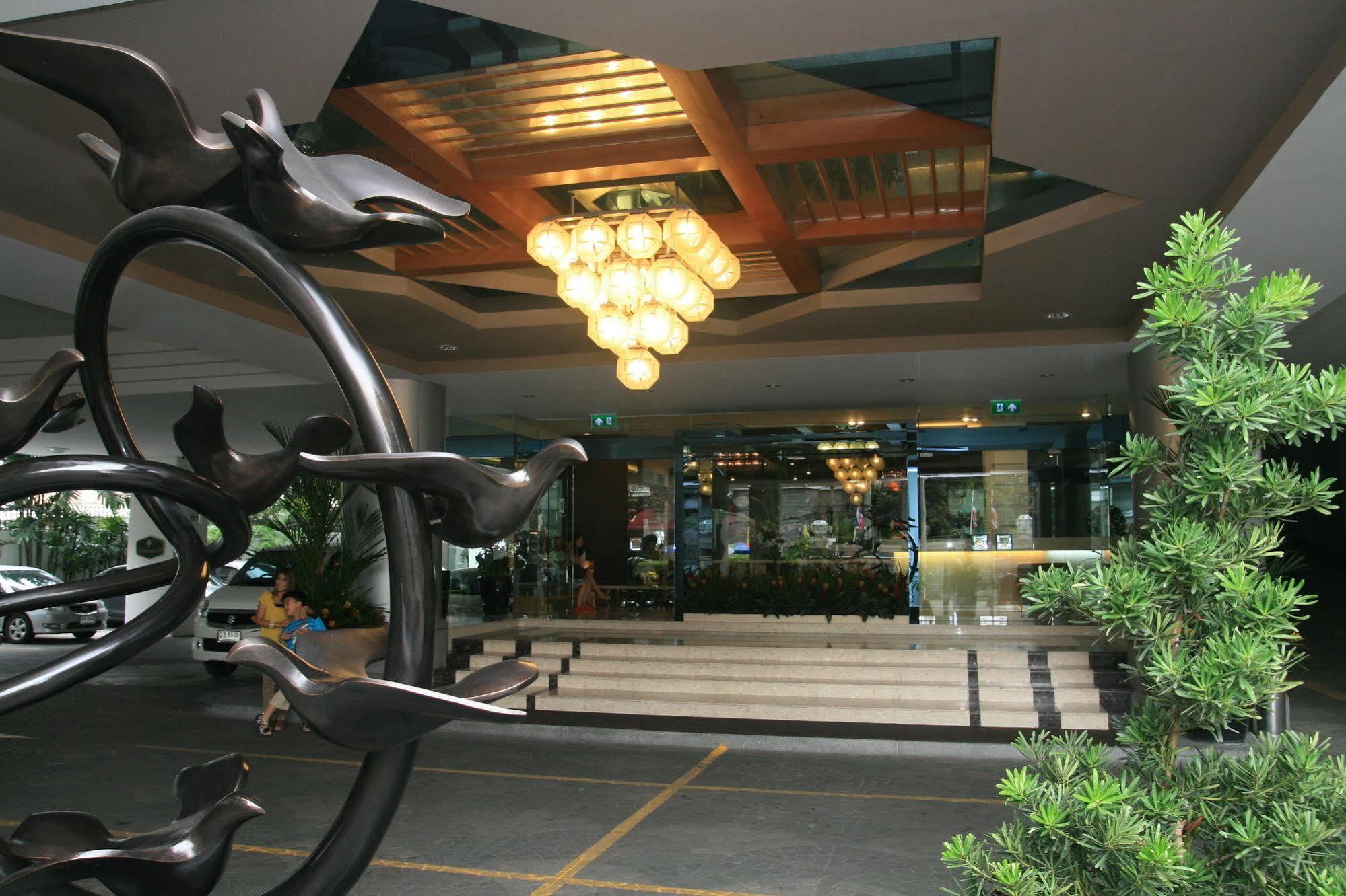 Cnc Residence Bangkok Buitenkant foto